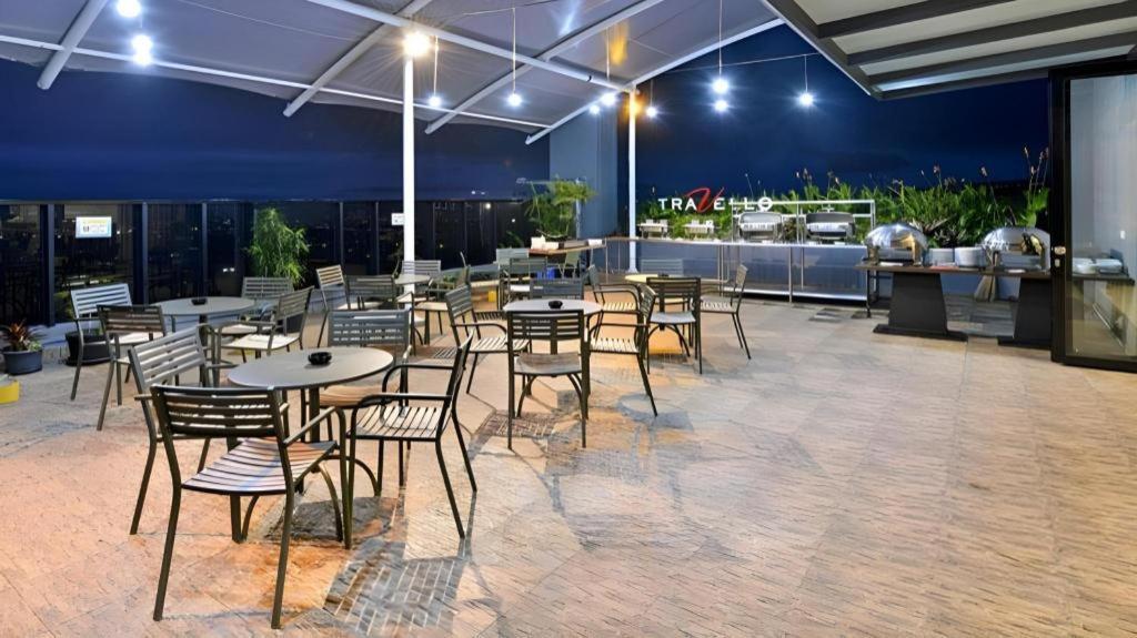 Travello Hotel Bandung Dış mekan fotoğraf