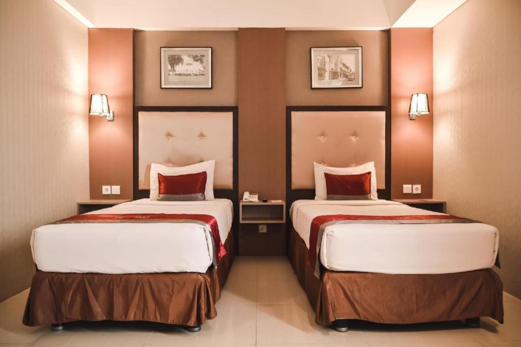 Travello Hotel Bandung Dış mekan fotoğraf
