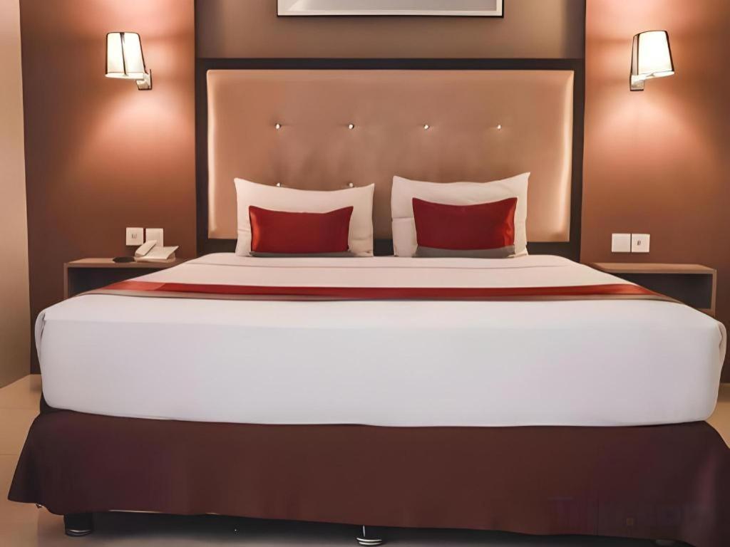 Travello Hotel Bandung Dış mekan fotoğraf