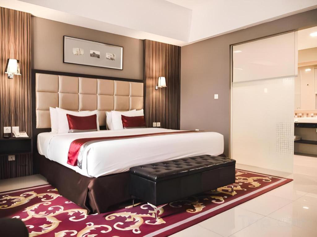 Travello Hotel Bandung Dış mekan fotoğraf