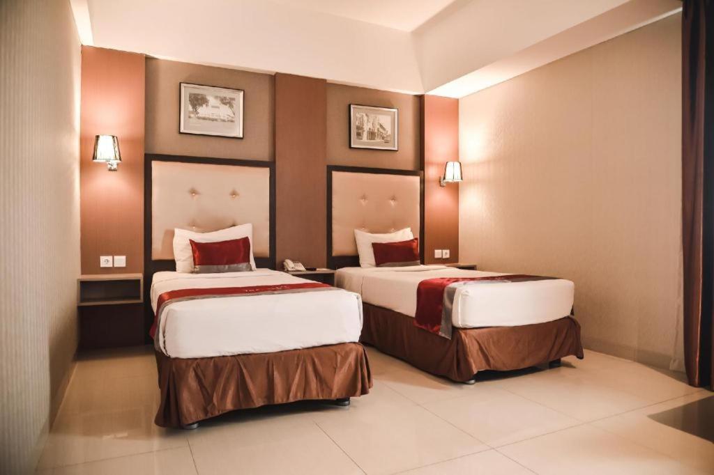 Travello Hotel Bandung Dış mekan fotoğraf