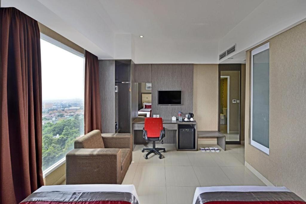 Travello Hotel Bandung Dış mekan fotoğraf