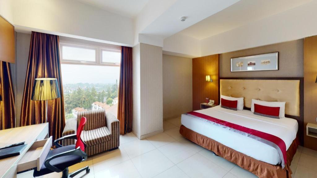 Travello Hotel Bandung Dış mekan fotoğraf